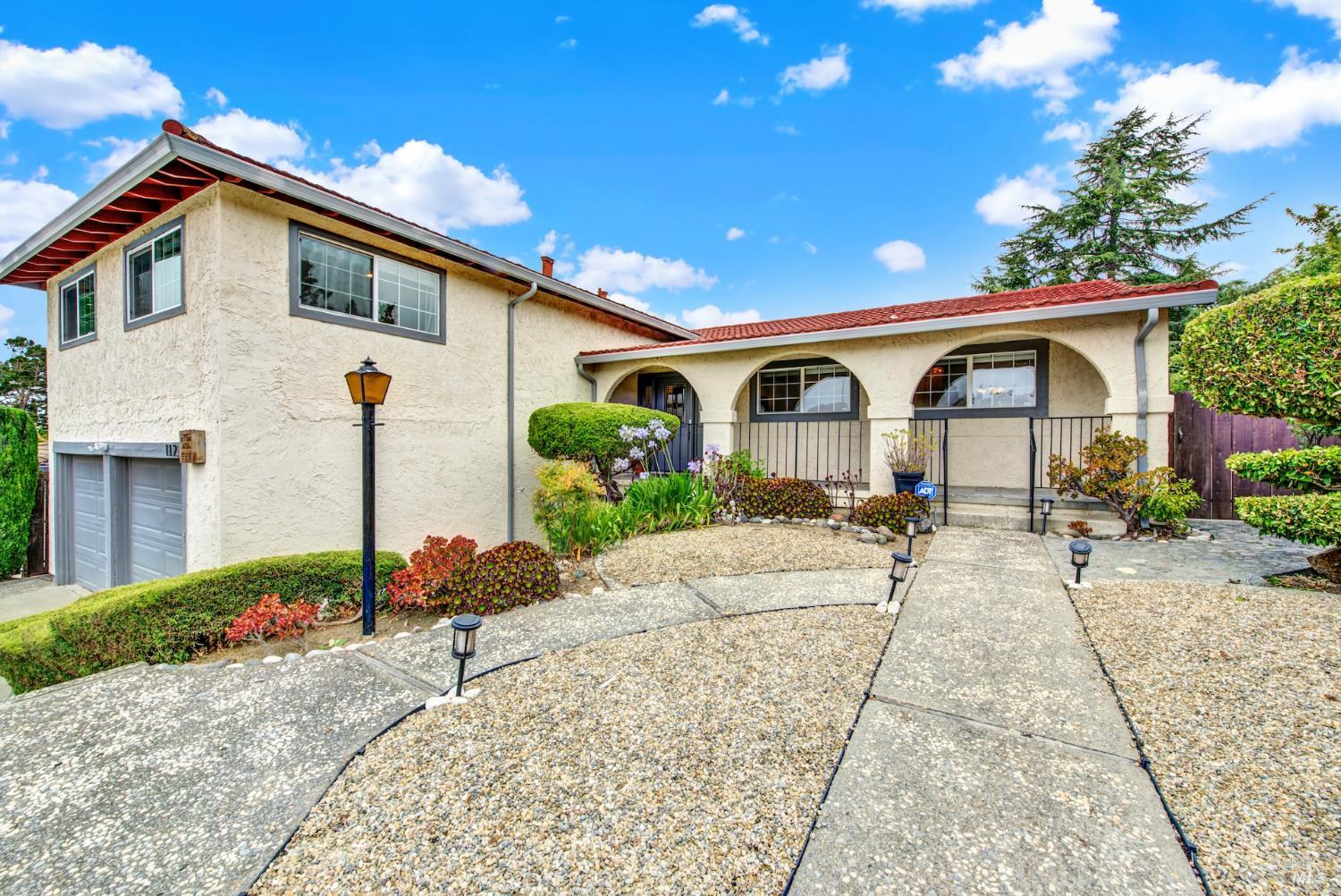 Detail Gallery Image 1 of 62 For 112 Picadilly Cir, Vallejo,  CA 94591 - 4 Beds | 3 Baths