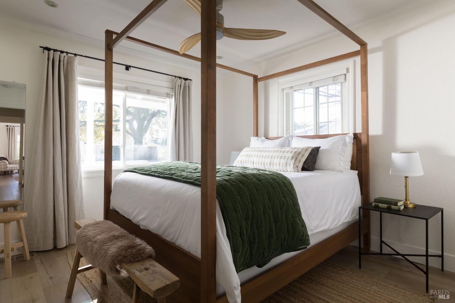 Detail Gallery Image 11 of 29 For 19440 Cypress Rd, Sonoma,  CA 95476 - 3 Beds | 2/1 Baths