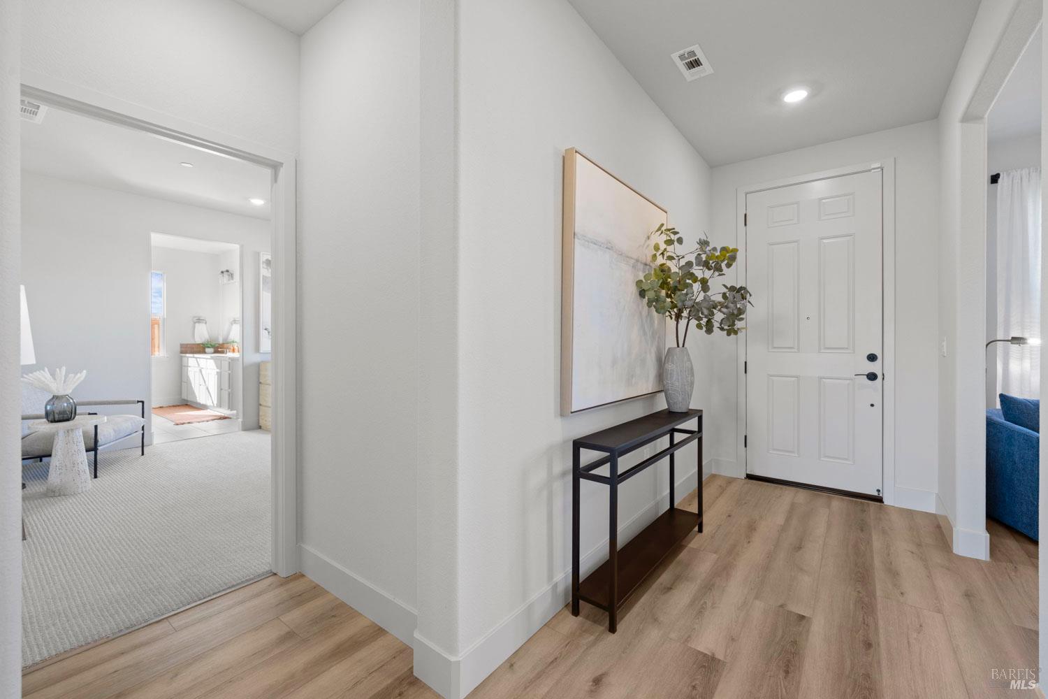 Detail Gallery Image 8 of 55 For 969 Carroll Way, Vacaville,  CA 95687 - 4 Beds | 2 Baths