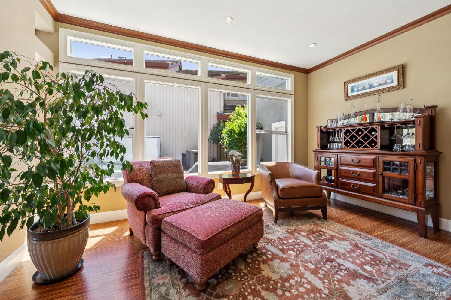 Detail Gallery Image 21 of 43 For 12 Birnam Wood Ct, Petaluma,  CA 94954 - 3 Beds | 2/1 Baths