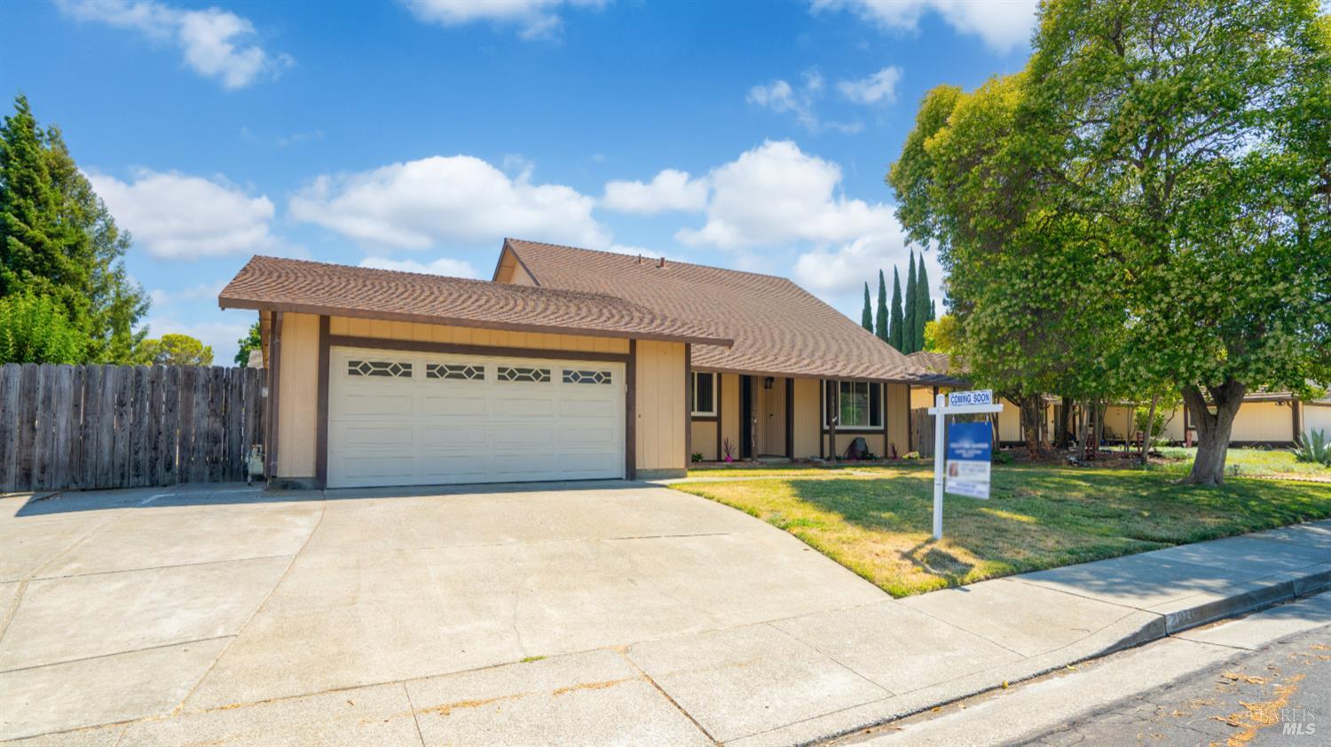 Detail Gallery Image 2 of 44 For 2875 Carmel Way, Fairfield,  CA 94534 - 4 Beds | 3 Baths