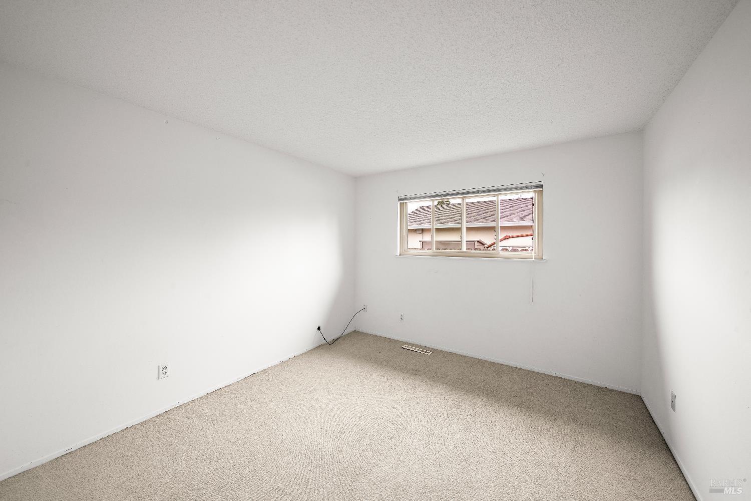 Detail Gallery Image 16 of 35 For 717 Willrush St, Santa Rosa,  CA 95401 - 3 Beds | 2 Baths