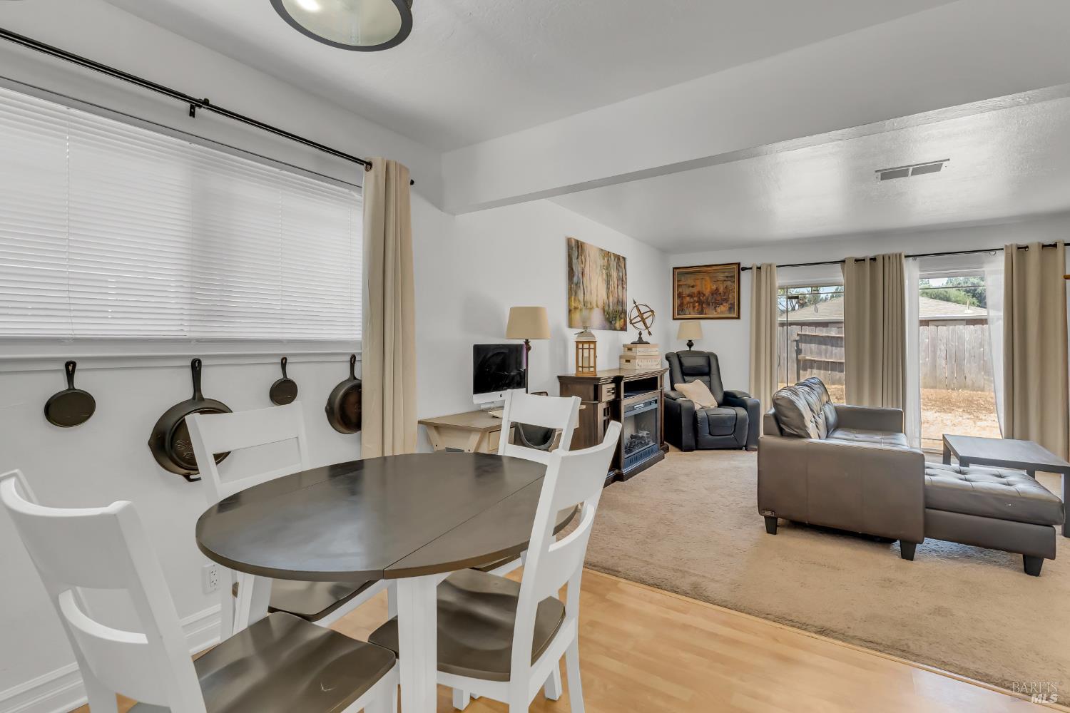 Detail Gallery Image 6 of 20 For 1217 Alderwood Way, Vacaville,  CA 95687 - 3 Beds | 1 Baths
