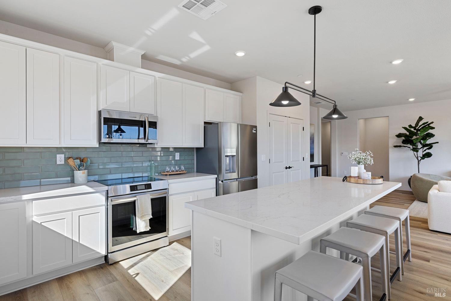 Detail Gallery Image 32 of 55 For 969 Carroll Way, Vacaville,  CA 95687 - 4 Beds | 2 Baths
