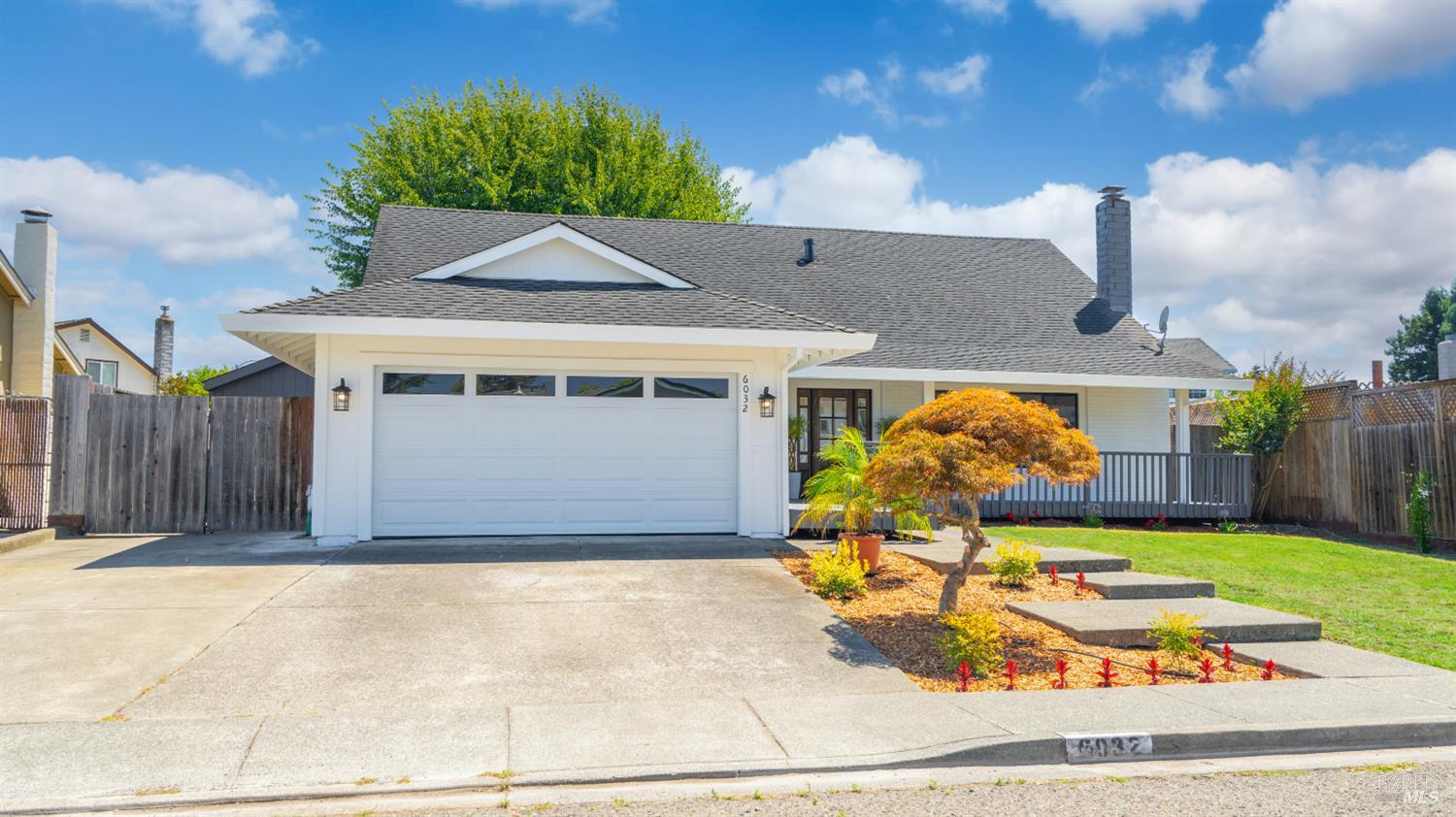 Detail Gallery Image 3 of 49 For 6032 Elsa Ave, Rohnert Park,  CA 94928 - 4 Beds | 3 Baths