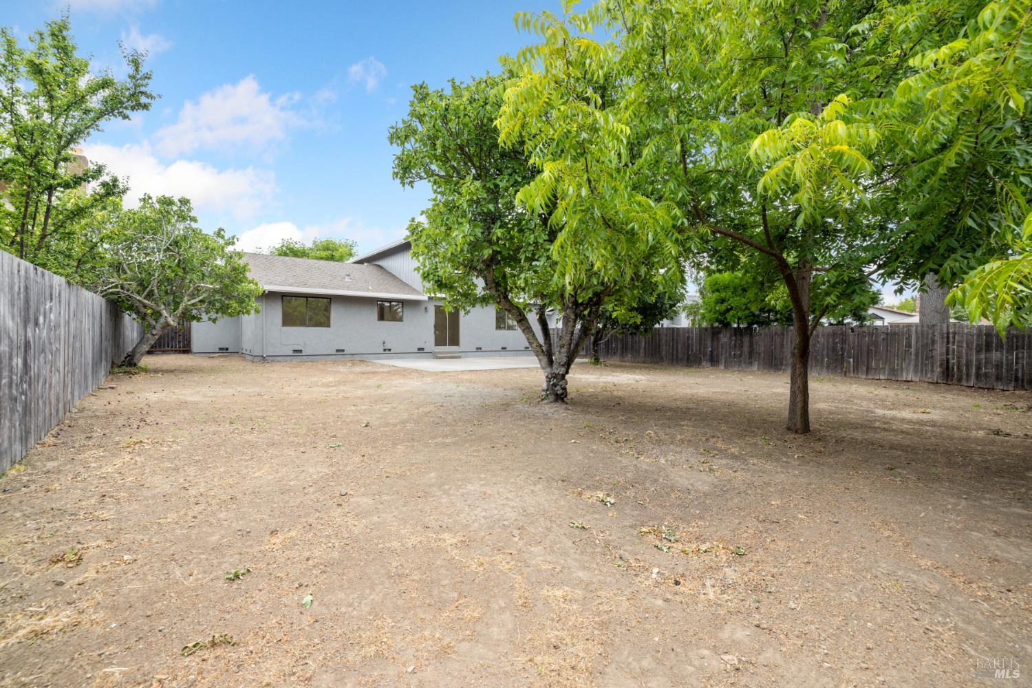 Detail Gallery Image 31 of 36 For 8 Margory Ct, Novato,  CA 94947 - 3 Beds | 2/1 Baths