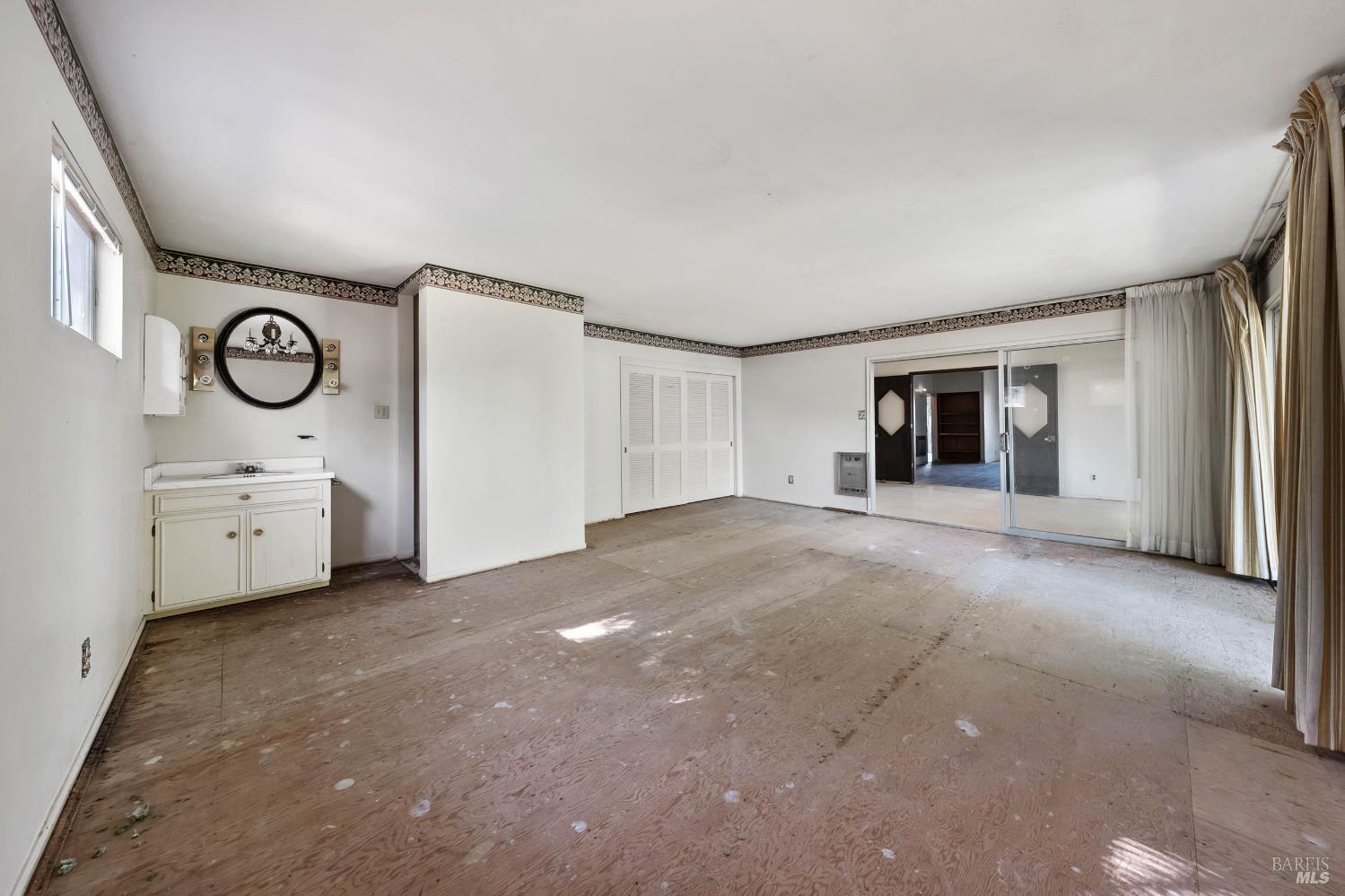 Detail Gallery Image 19 of 36 For 14095 Lakeshore Dr, Clearlake,  CA 95422 - 2 Beds | 1/1 Baths
