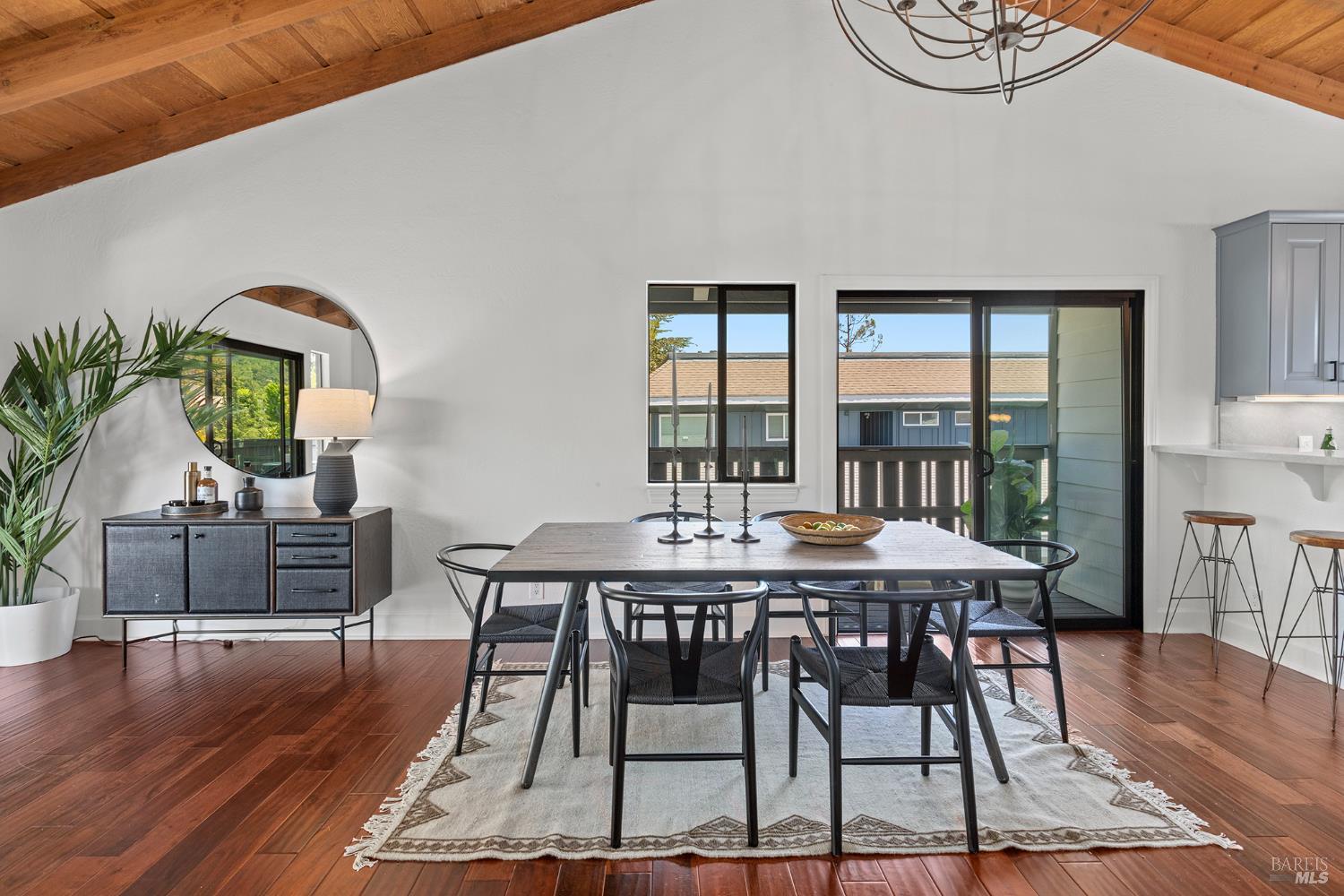 Detail Gallery Image 9 of 27 For 805 S Eliseo Dr #1,  Greenbrae,  CA 94904 - 3 Beds | 1/1 Baths