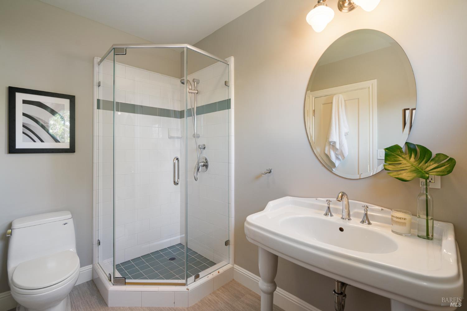 Detail Gallery Image 25 of 40 For 79 Trinidad Dr, Tiburon,  CA 94920 - 5 Beds | 4/1 Baths