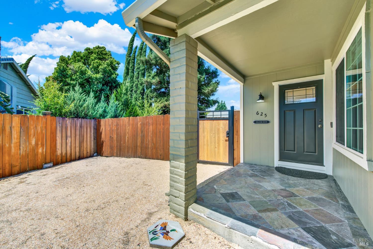 Detail Gallery Image 12 of 78 For 625 Cornell Ct, Vacaville,  CA 95687 - 3 Beds | 2 Baths