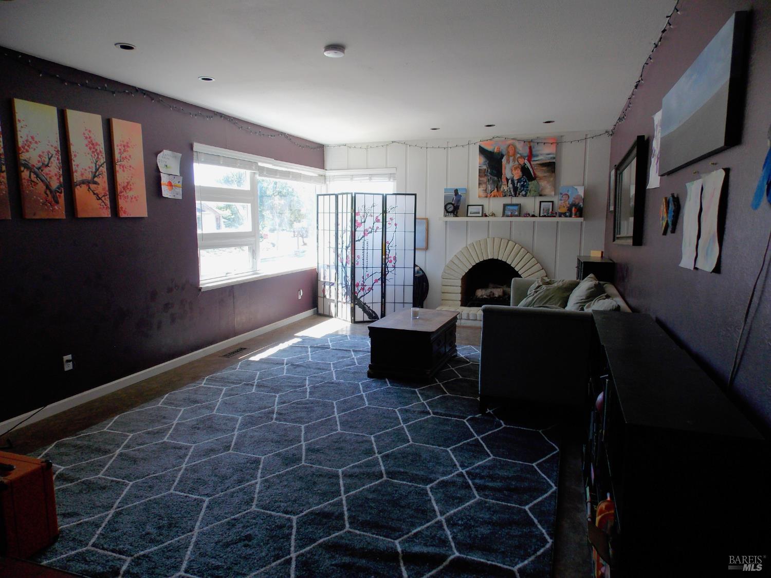 Detail Gallery Image 7 of 29 For 6531 Bridgewood Dr, Santa Rosa,  CA 95409 - 3 Beds | 2 Baths