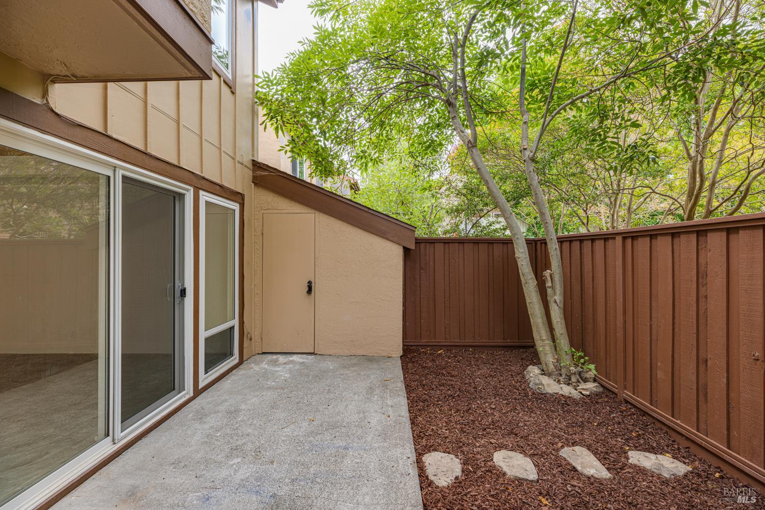 Detail Gallery Image 25 of 33 For 1550 Center Rd #45,  Novato,  CA 94947 - 2 Beds | 1/1 Baths