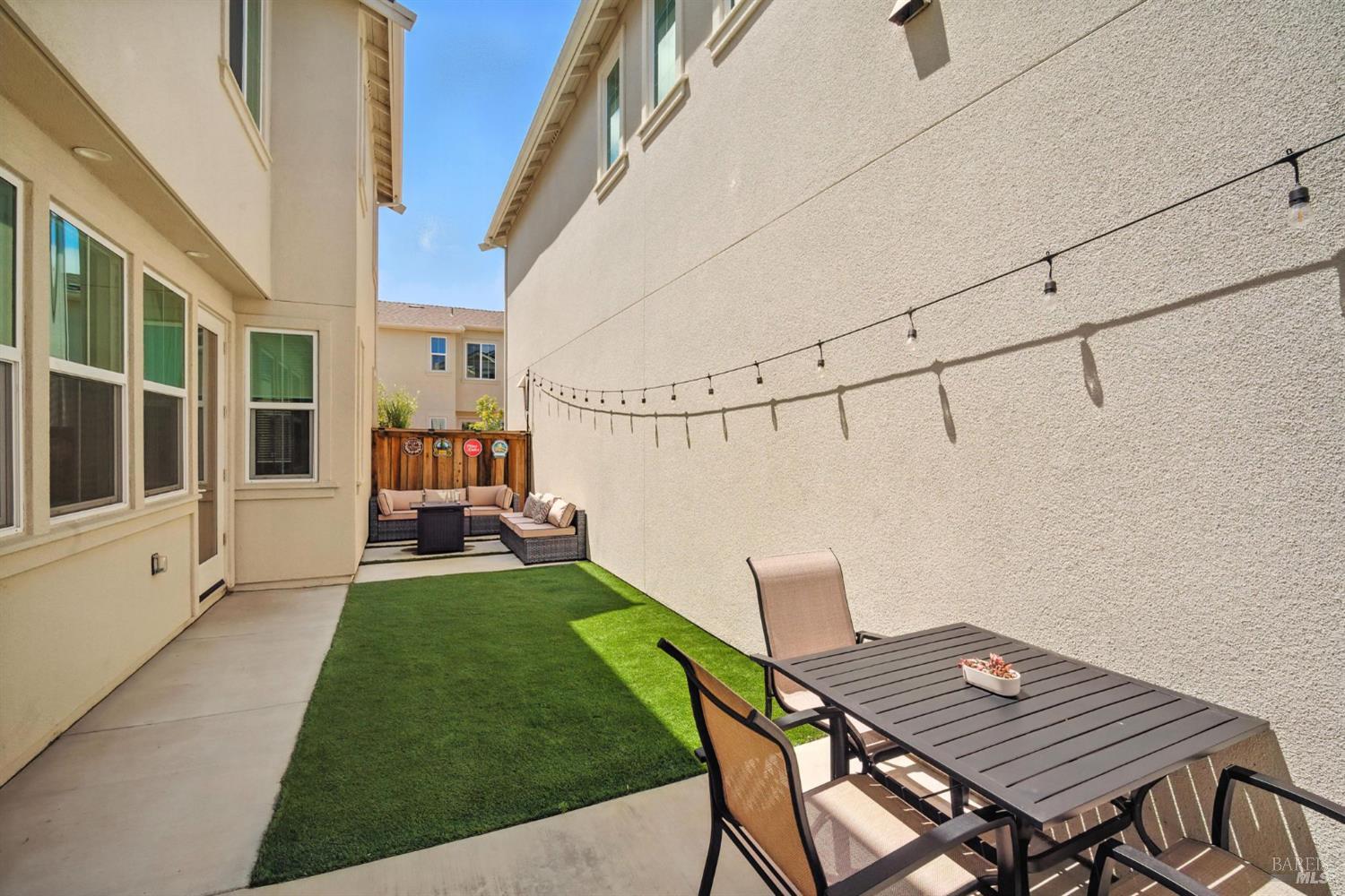 Detail Gallery Image 8 of 35 For 2931 Liscum St, Santa Rosa,  CA 95407 - 3 Beds | 2/1 Baths