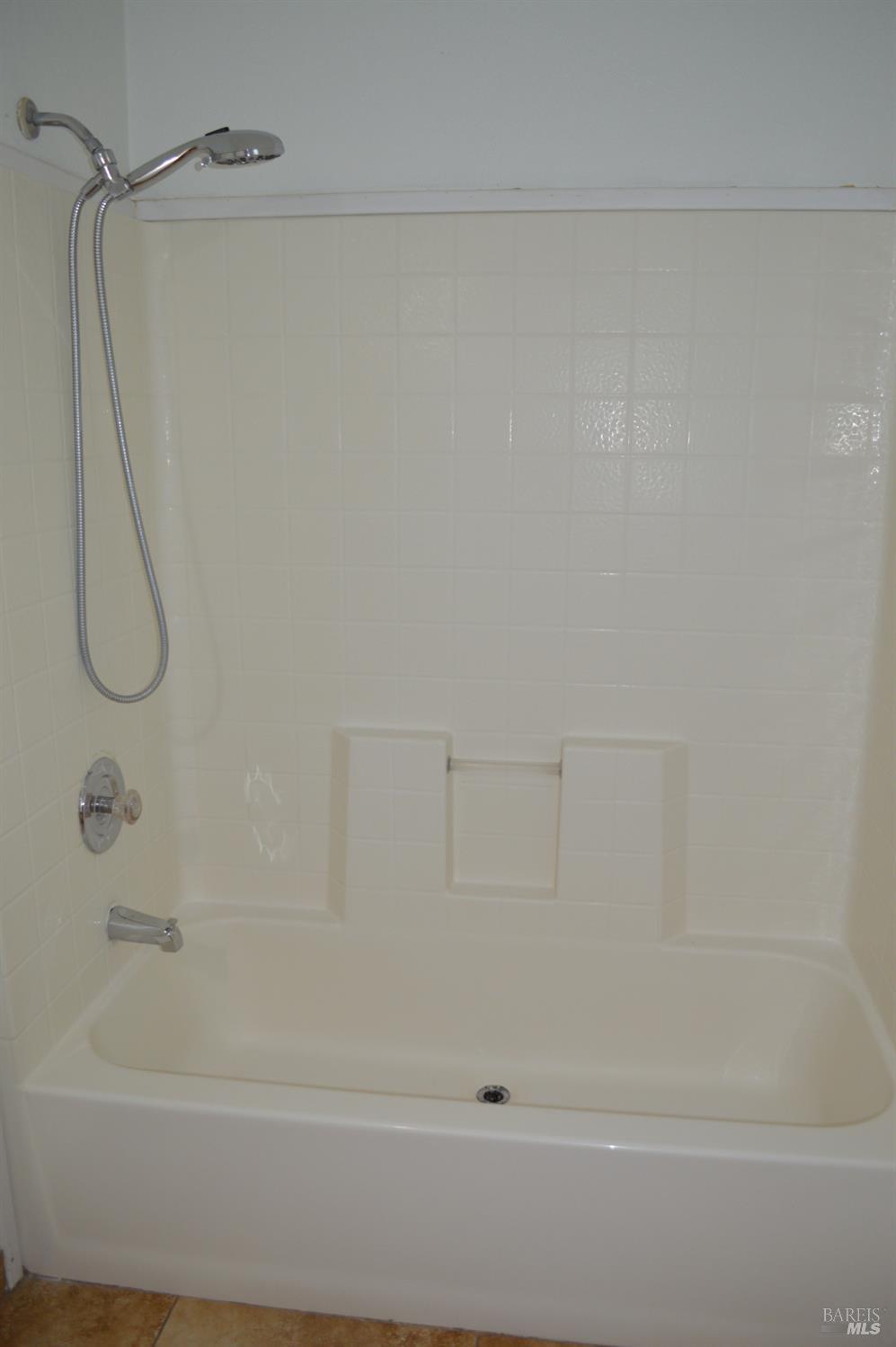 Detail Gallery Image 11 of 16 For 2475 N State St 13, Ukiah,  CA 95482 - 1 Beds | 1 Baths