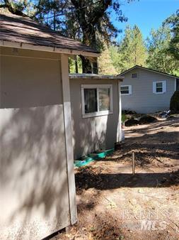 Detail Gallery Image 6 of 21 For 17010 State Highway 175 Hwy, Middletown,  CA 95461 - 2 Beds | 2 Baths