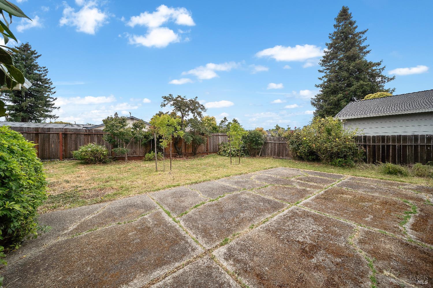 Detail Gallery Image 33 of 35 For 717 Willrush St, Santa Rosa,  CA 95401 - 3 Beds | 2 Baths