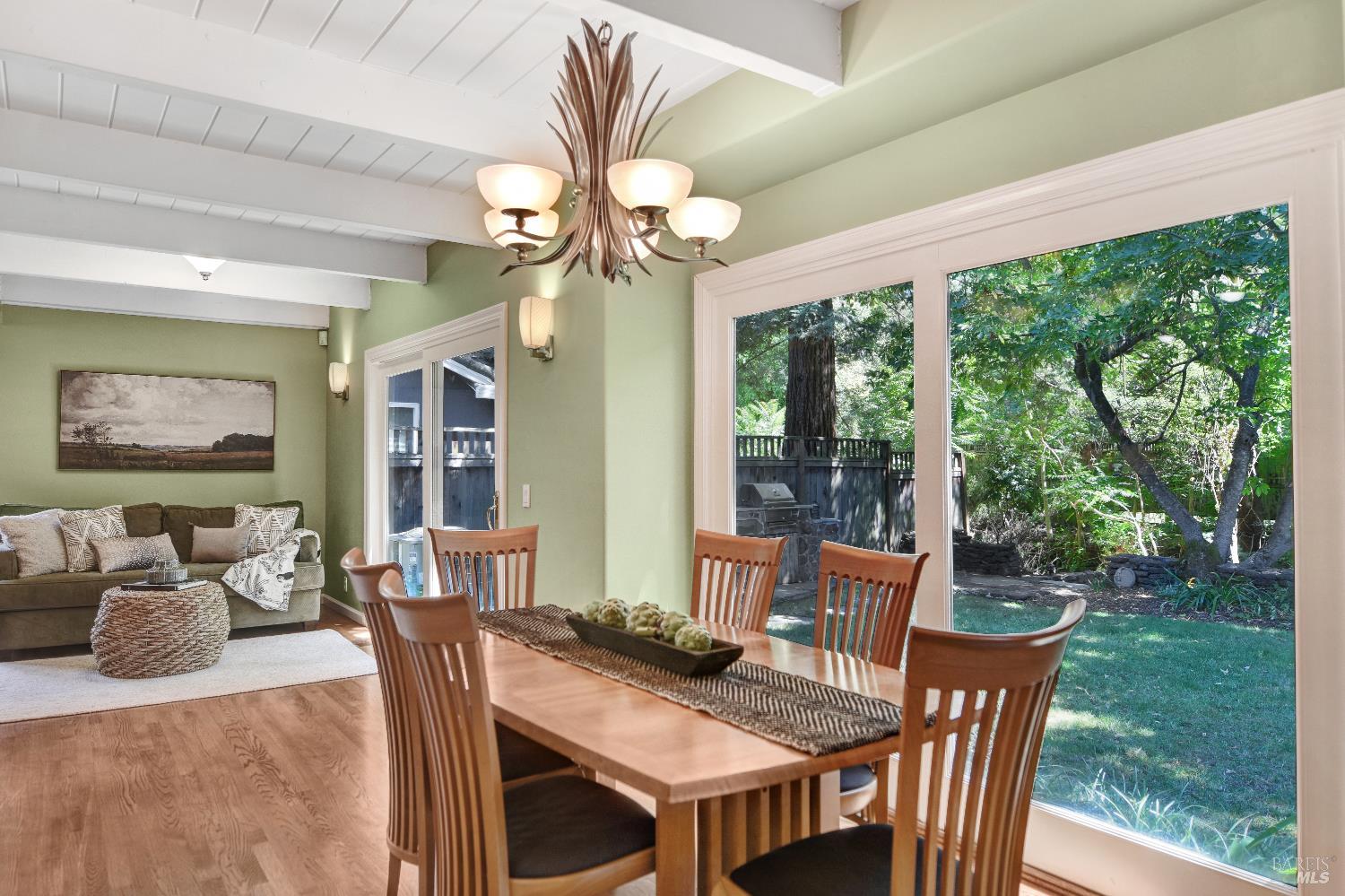 Detail Gallery Image 9 of 25 For 255 E Napa St, Sonoma,  CA 95476 - 2 Beds | 2 Baths