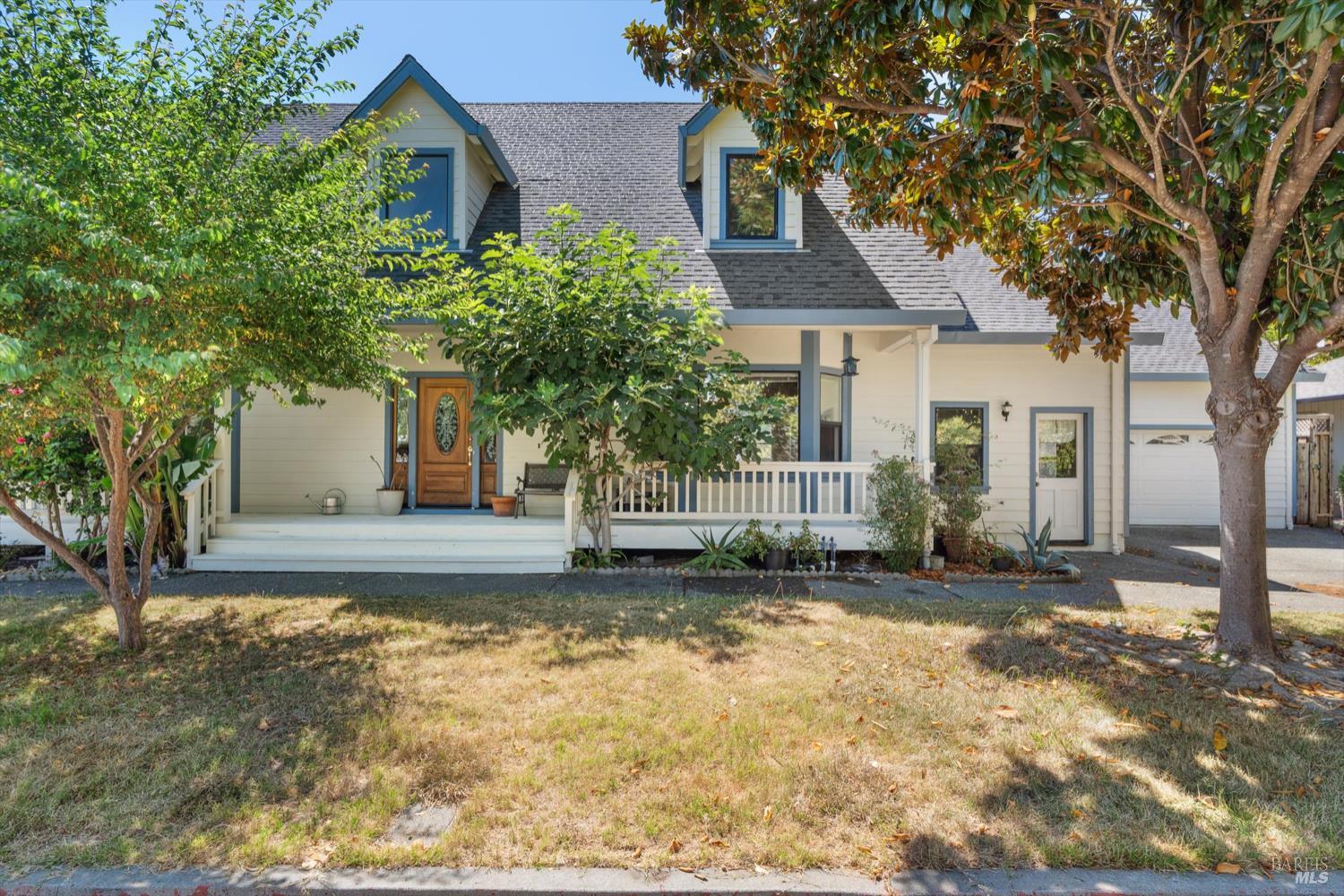 Detail Gallery Image 1 of 12 For 7958 Shira St, Windsor,  CA 95492 - 4 Beds | 3 Baths