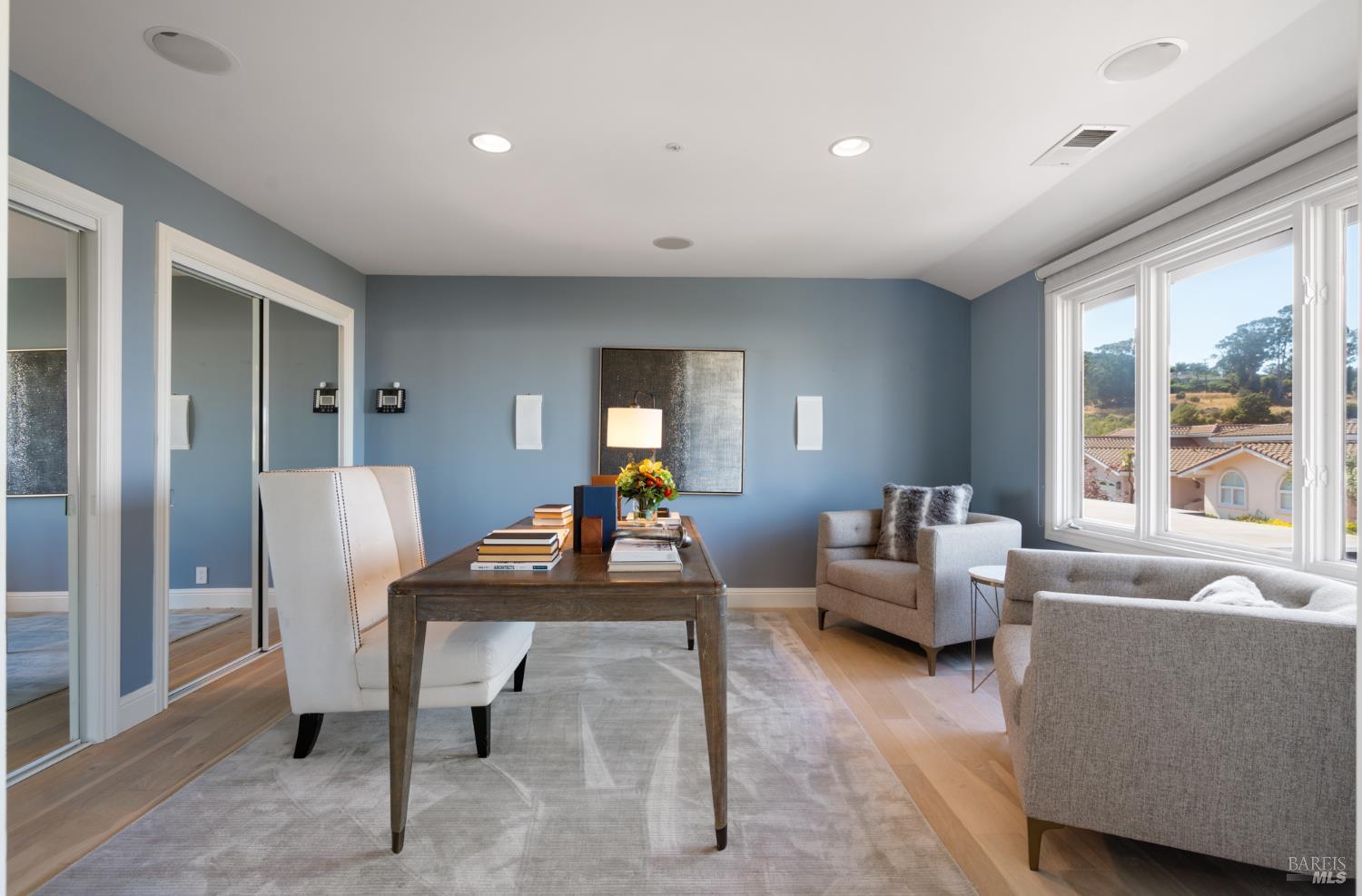 Detail Gallery Image 15 of 40 For 79 Trinidad Dr, Tiburon,  CA 94920 - 5 Beds | 4/1 Baths