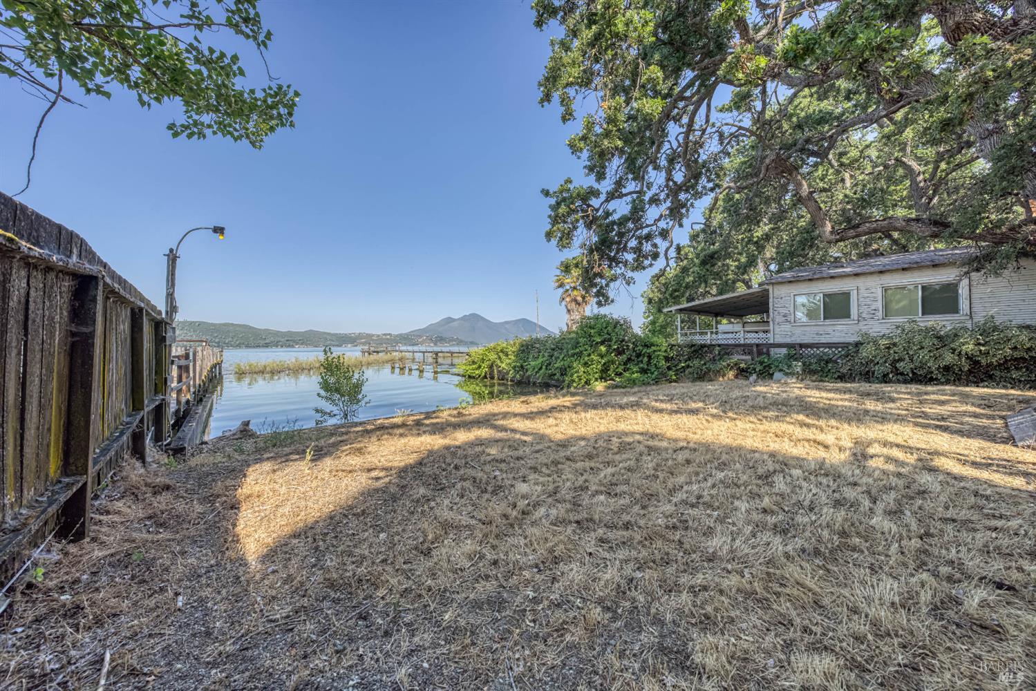 Detail Gallery Image 31 of 36 For 14095 Lakeshore Dr, Clearlake,  CA 95422 - 2 Beds | 1/1 Baths
