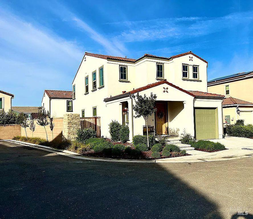 Detail Gallery Image 2 of 26 For 4288 Horizon Dr, Madera,  CA 93636 - 3 Beds | 2/1 Baths