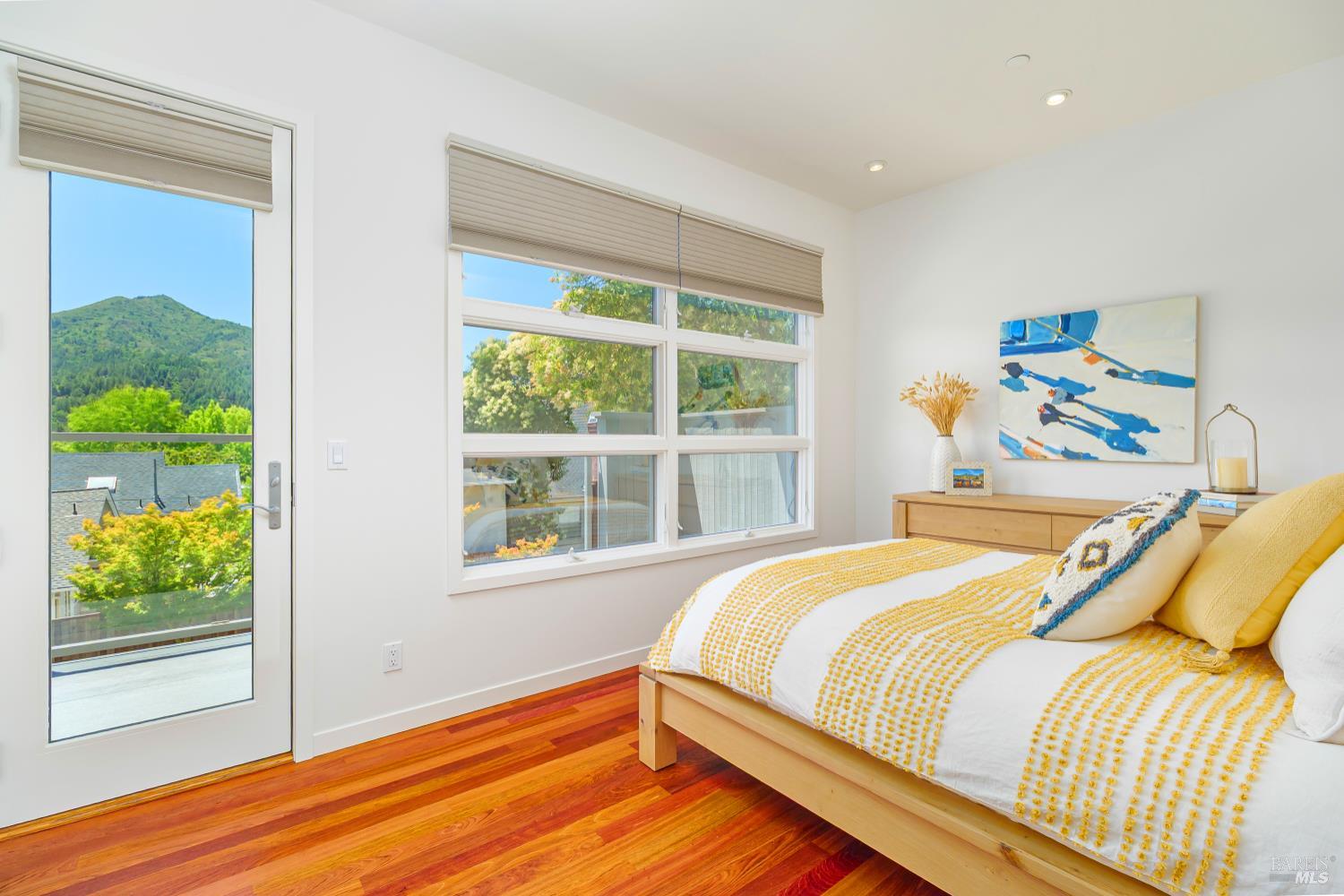 Detail Gallery Image 20 of 27 For 15 Stetson Ave, Kentfield,  CA 94904 - 3 Beds | 2 Baths