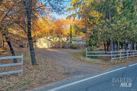 Detail Gallery Image 4 of 53 For 9054 Highway 175 Hwy, Kelseyville,  CA 95451 - 3 Beds | 1 Baths