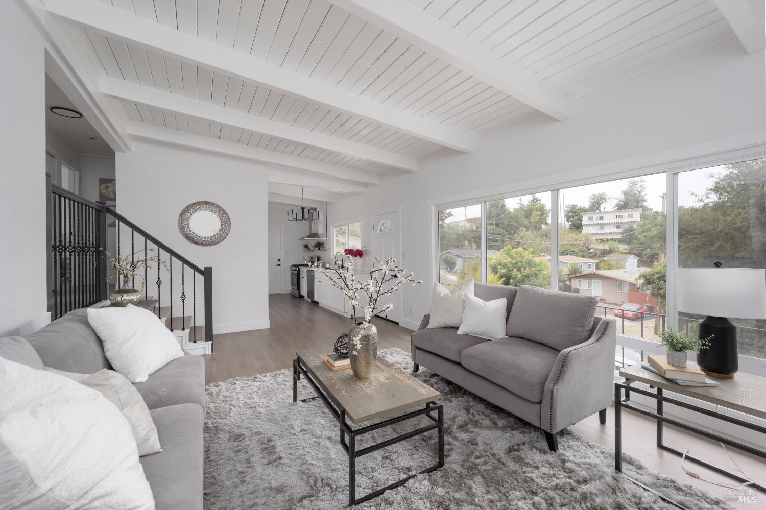 Detail Gallery Image 8 of 27 For 247 Coughlan St, Vallejo,  CA 94590 - 3 Beds | 2 Baths