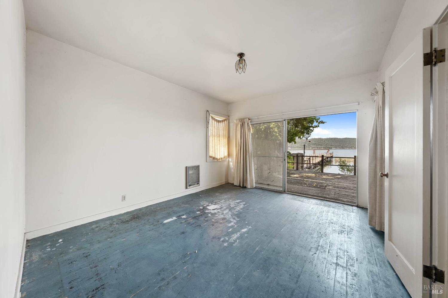 Detail Gallery Image 25 of 36 For 14095 Lakeshore Dr, Clearlake,  CA 95422 - 2 Beds | 1/1 Baths