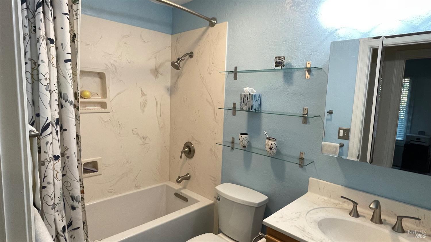 Detail Gallery Image 9 of 16 For 2417 San Joaquin Ct, Santa Rosa,  CA 95401 - 4 Beds | 2 Baths