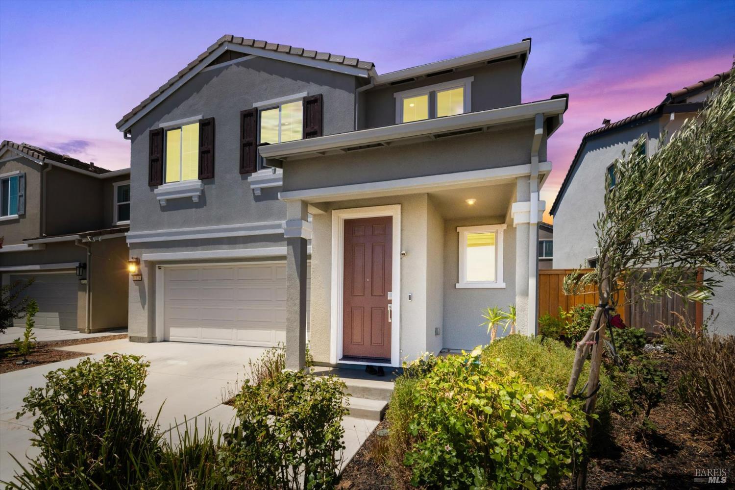 Detail Gallery Image 4 of 71 For 1328 Horizon Cir, Fairfield,  CA 94533 - 4 Beds | 3 Baths