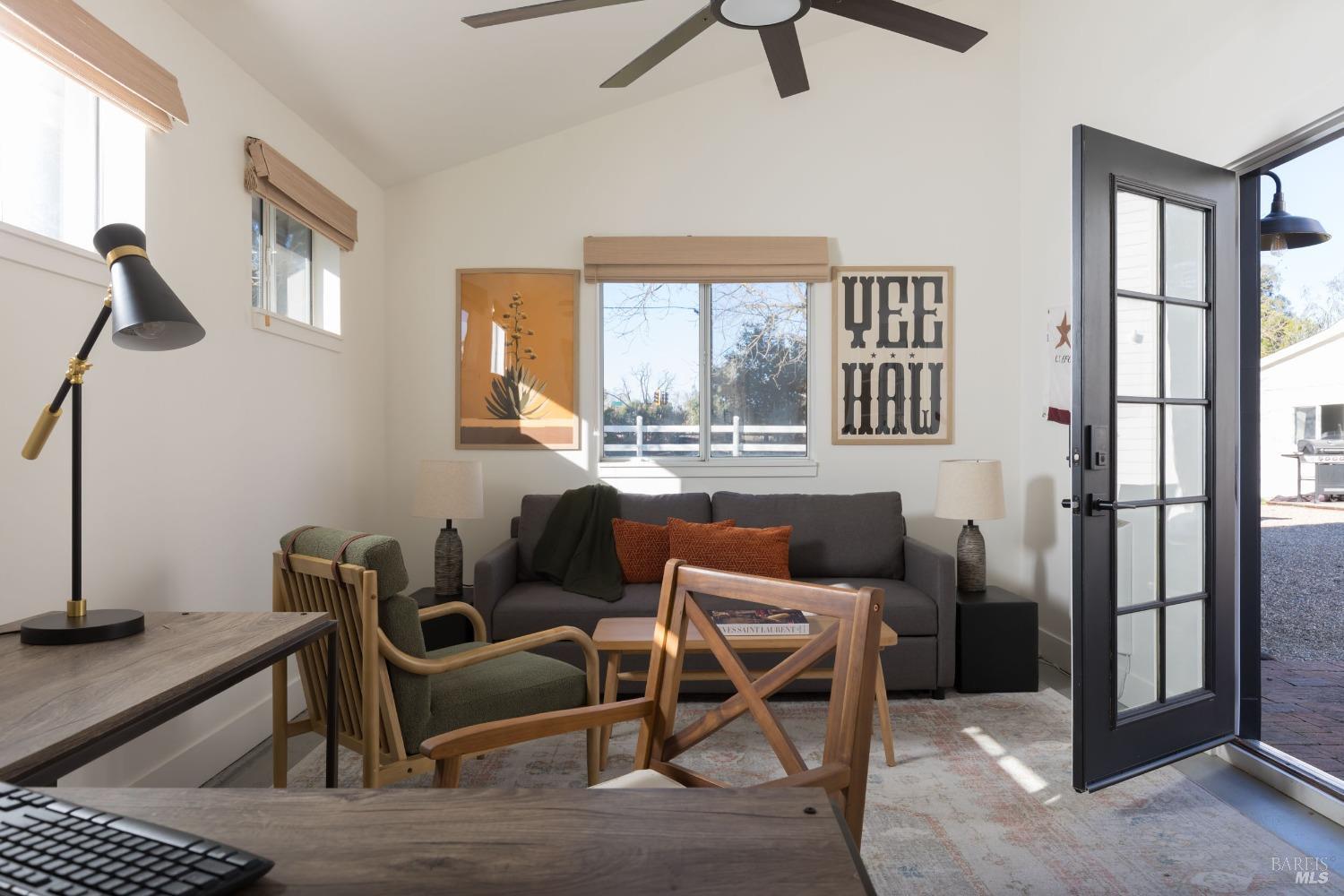 Detail Gallery Image 18 of 29 For 19440 Cypress Rd, Sonoma,  CA 95476 - 3 Beds | 2/1 Baths