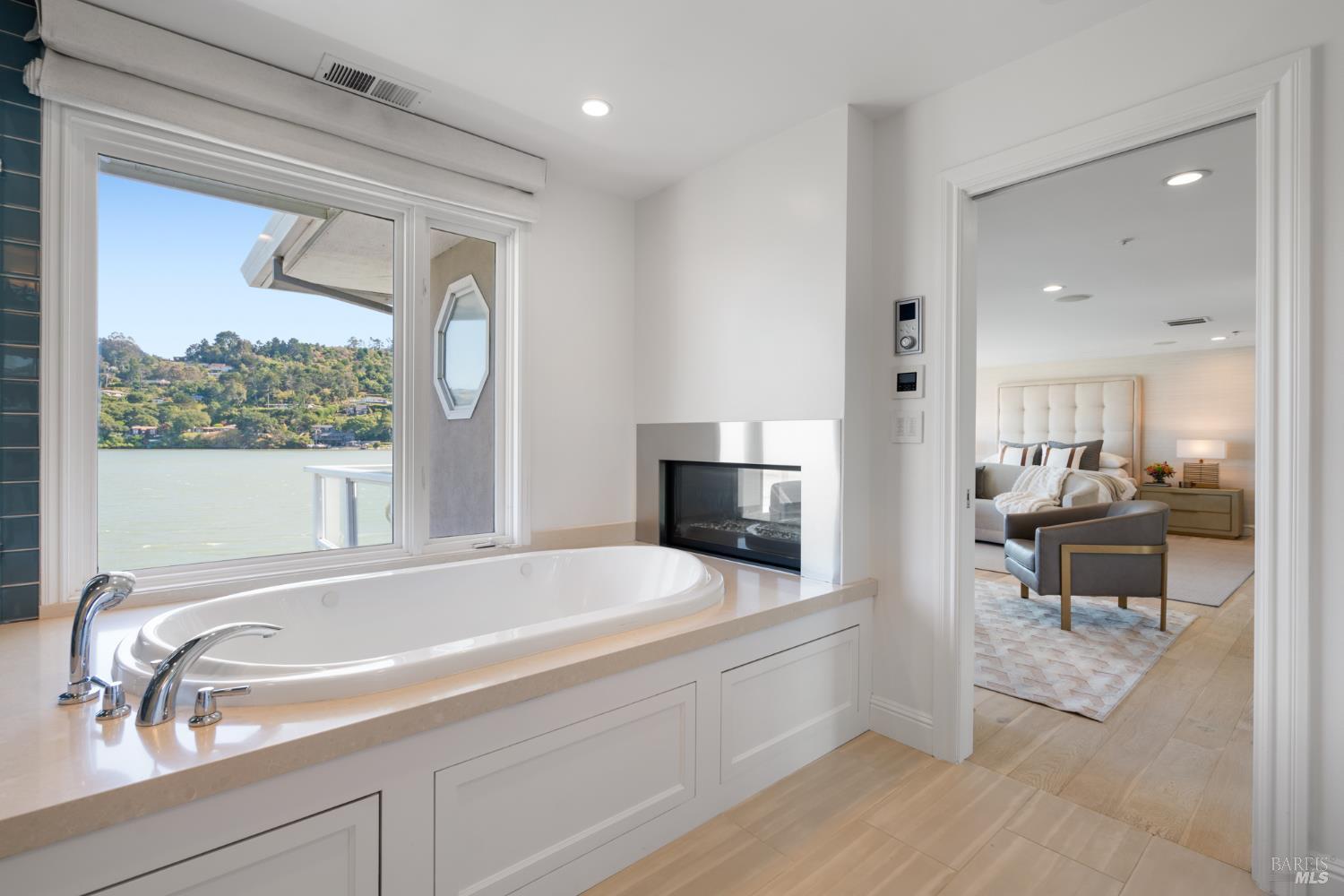 Detail Gallery Image 22 of 40 For 79 Trinidad Dr, Tiburon,  CA 94920 - 5 Beds | 4/1 Baths