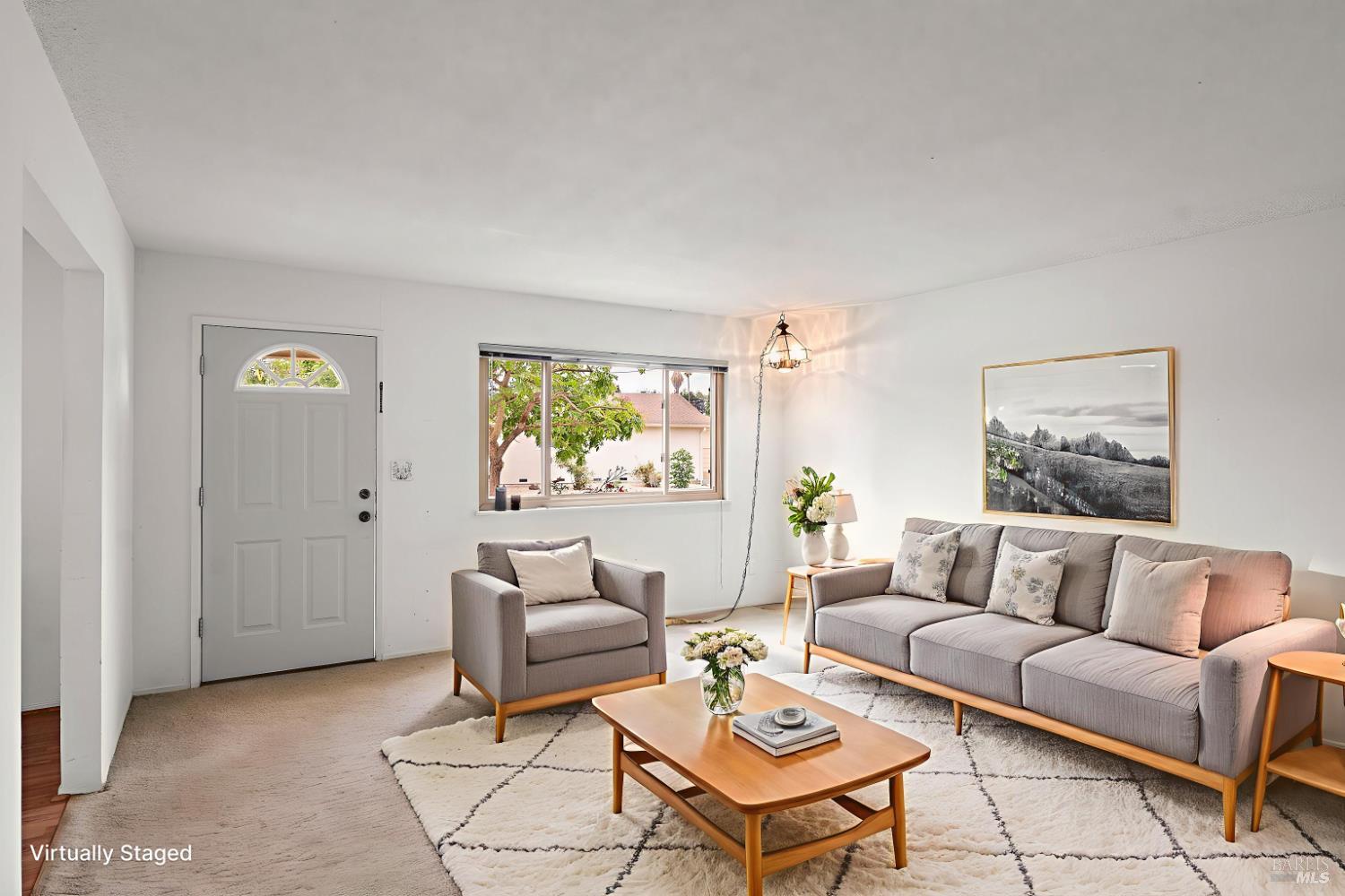 Detail Gallery Image 4 of 35 For 717 Willrush St, Santa Rosa,  CA 95401 - 3 Beds | 2 Baths