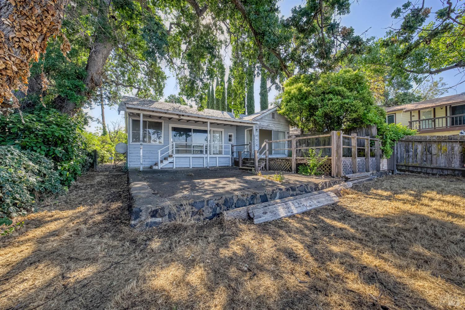 Detail Gallery Image 5 of 36 For 14095 Lakeshore Dr, Clearlake,  CA 95422 - 2 Beds | 1/1 Baths