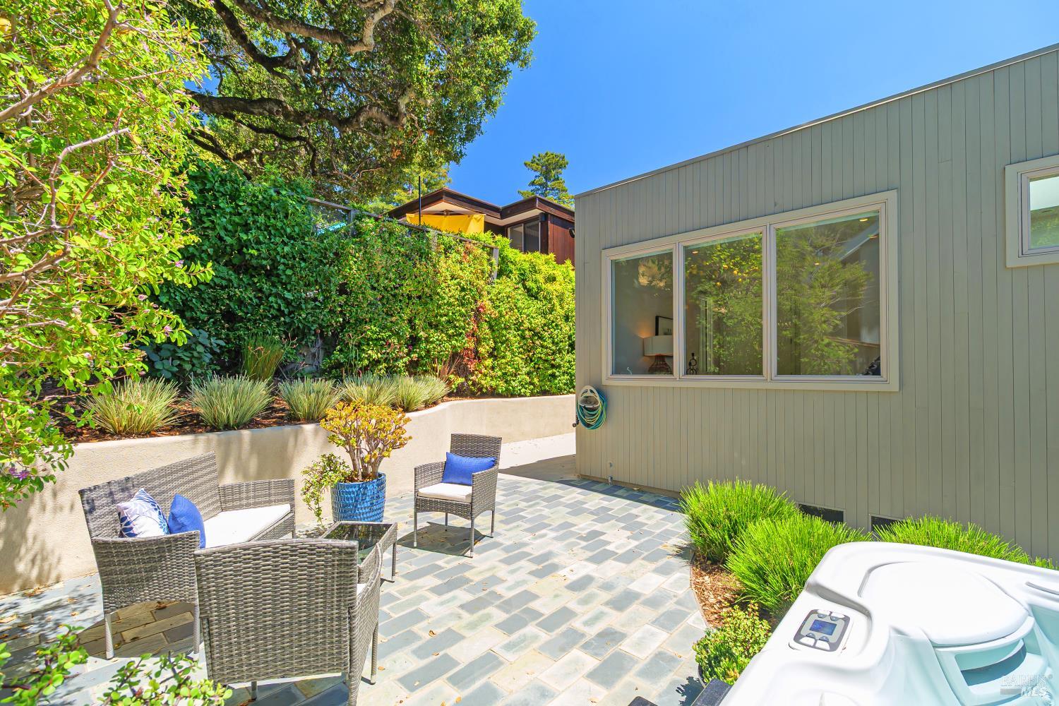 Detail Gallery Image 26 of 27 For 15 Stetson Ave, Kentfield,  CA 94904 - 3 Beds | 2 Baths