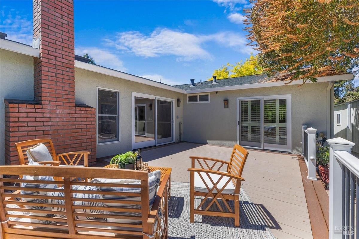 Detail Gallery Image 33 of 44 For 4305 Leafwood Cir, Santa Rosa,  CA 95405 - 3 Beds | 2 Baths