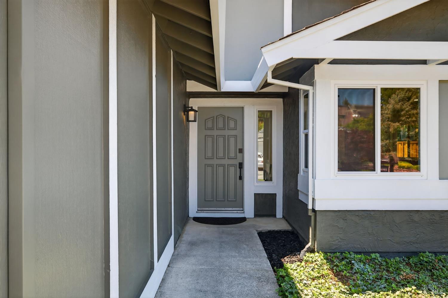 Detail Gallery Image 4 of 48 For 780 Rose Dr, Benicia,  CA 94510 - 3 Beds | 2 Baths