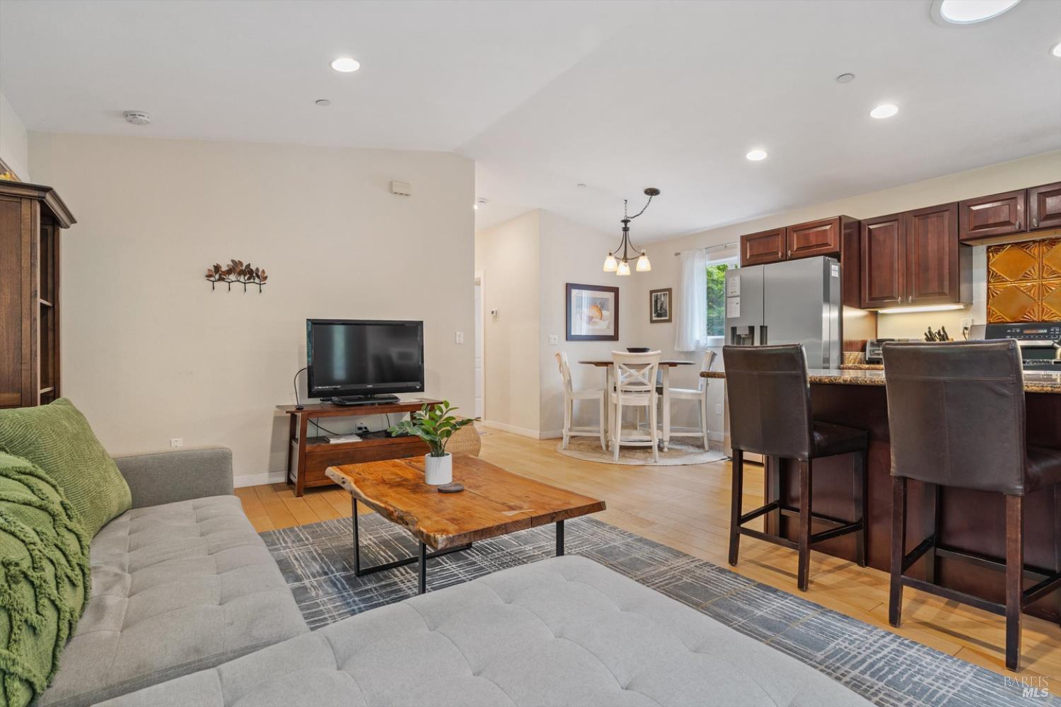 Detail Gallery Image 7 of 22 For 1011 Center St, Villa Grande,  CA 95486 - 2 Beds | 2 Baths