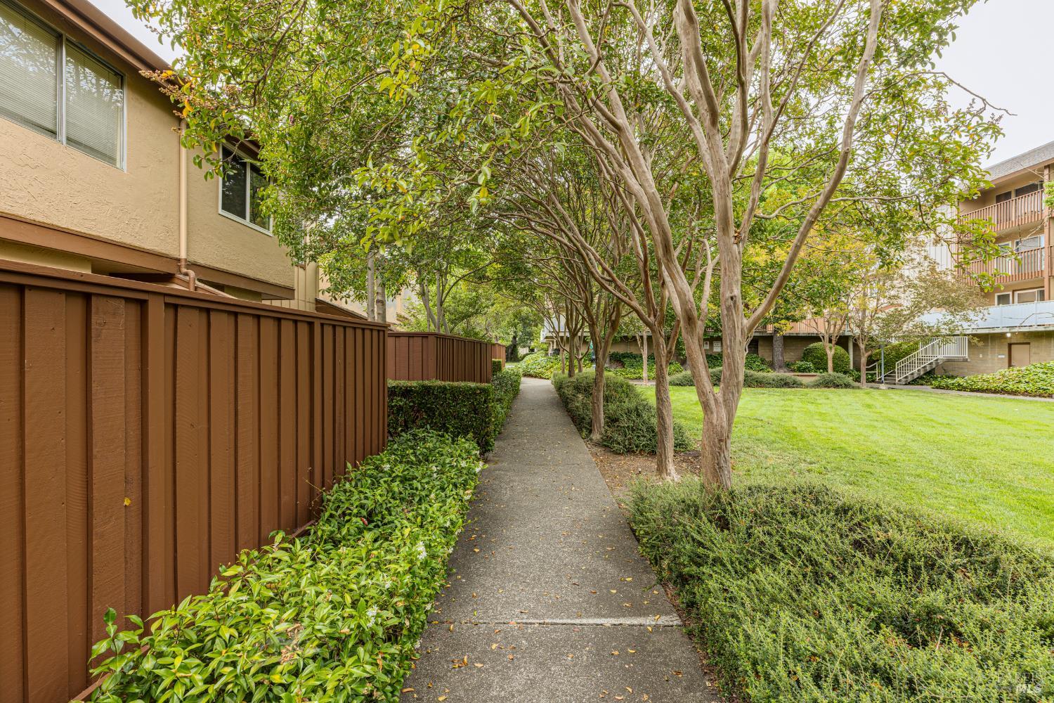 Detail Gallery Image 22 of 33 For 1550 Center Rd #45,  Novato,  CA 94947 - 2 Beds | 1/1 Baths