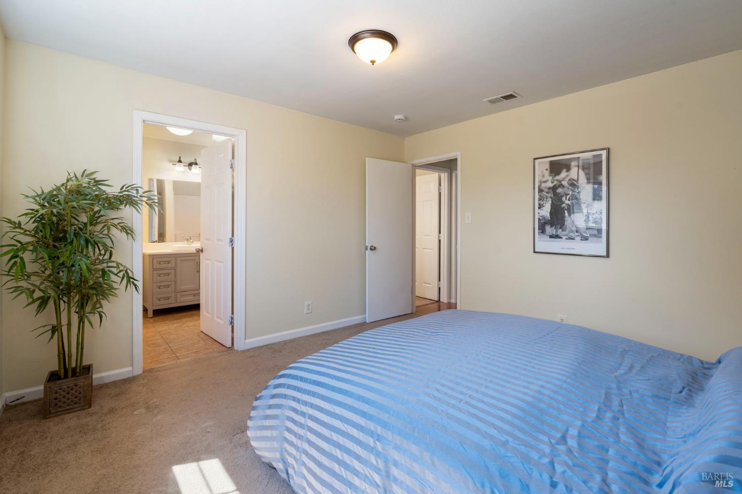 Detail Gallery Image 13 of 30 For 201 Redwing St, Vallejo,  CA 94589 - 3 Beds | 2 Baths