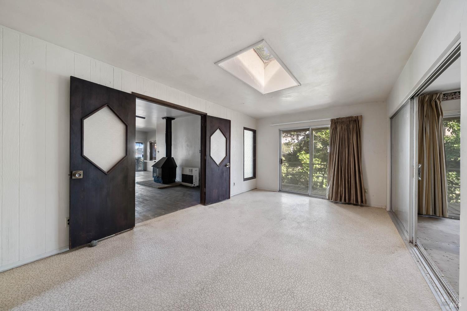 Detail Gallery Image 17 of 36 For 14095 Lakeshore Dr, Clearlake,  CA 95422 - 2 Beds | 1/1 Baths