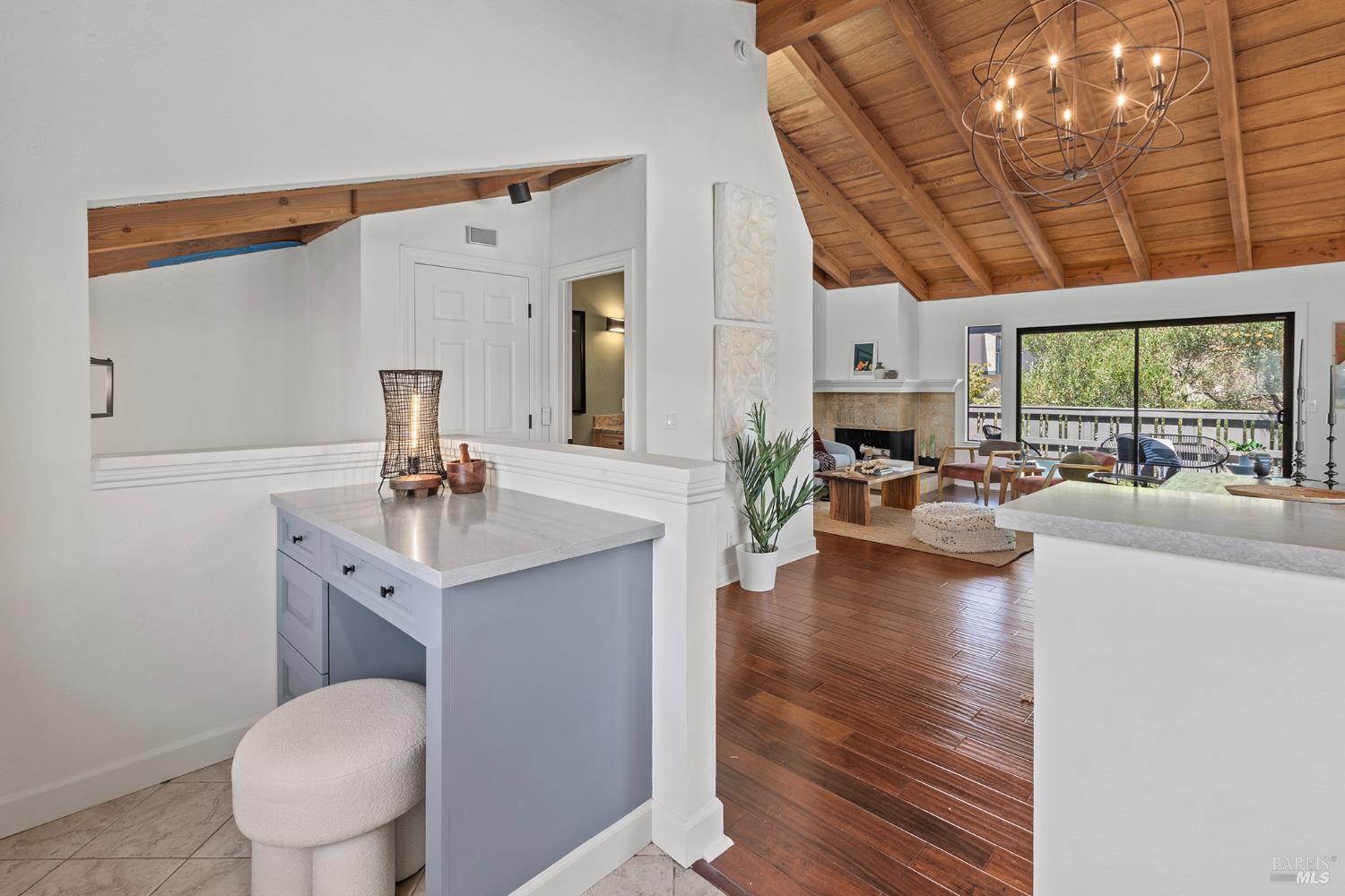 Detail Gallery Image 14 of 27 For 805 S Eliseo Dr #1,  Greenbrae,  CA 94904 - 3 Beds | 1/1 Baths