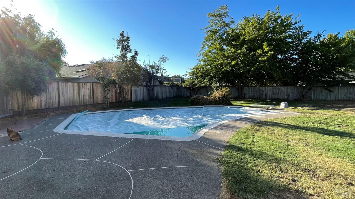 Detail Gallery Image 11 of 16 For 2417 San Joaquin Ct, Santa Rosa,  CA 95401 - 4 Beds | 2 Baths
