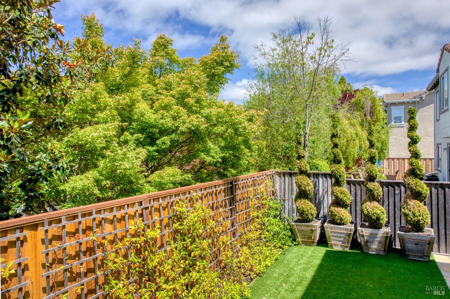 Detail Gallery Image 33 of 35 For 19 Sunny Cove Dr, Novato,  CA 94949 - 4 Beds | 2/1 Baths