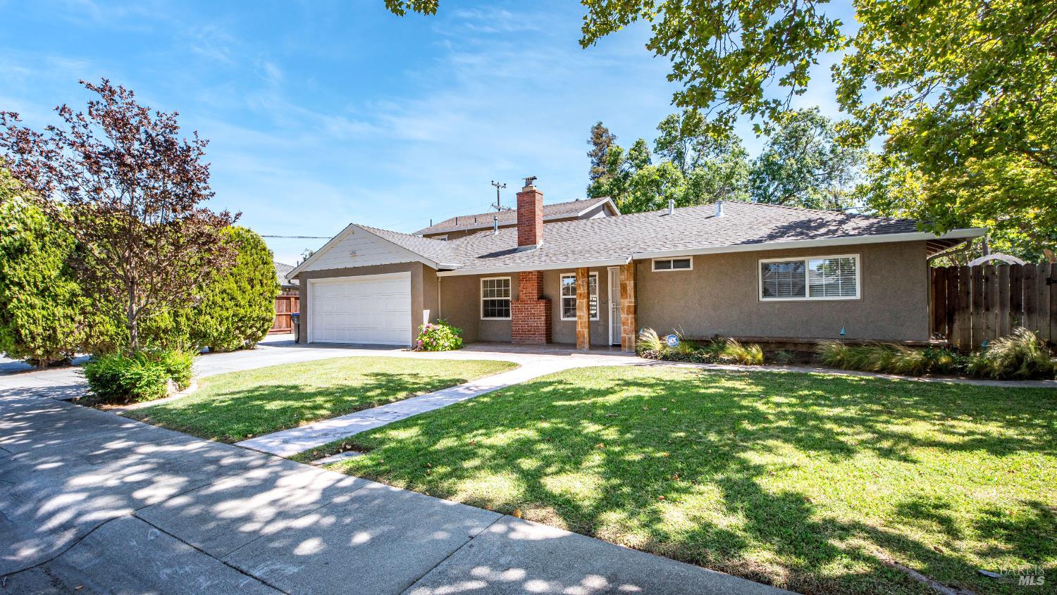 Detail Gallery Image 2 of 64 For 647 Nevada St, Fairfield,  CA 94533 - 5 Beds | 3 Baths