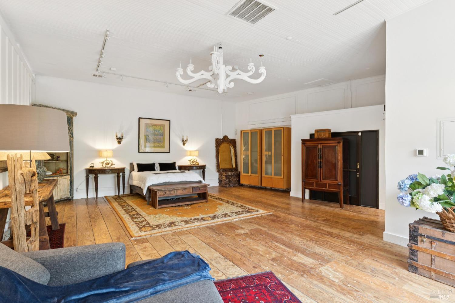 Detail Gallery Image 19 of 43 For 307 Bodega Ave, Petaluma,  CA 94952 - 2 Beds | 2 Baths