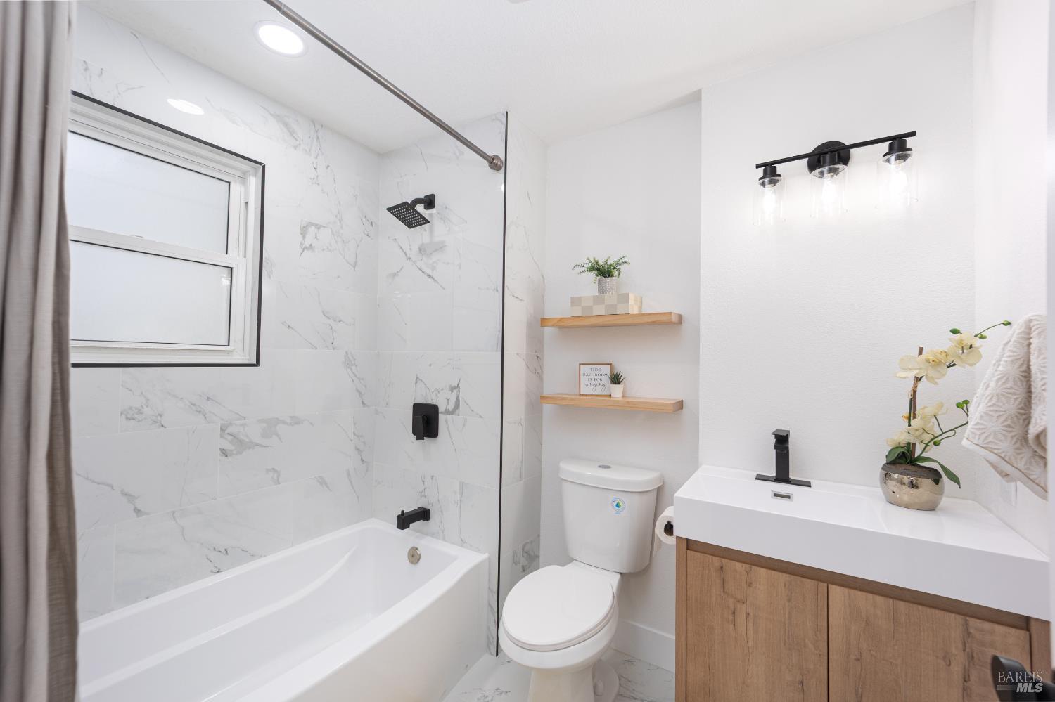 Detail Gallery Image 21 of 27 For 247 Coughlan St, Vallejo,  CA 94590 - 3 Beds | 2 Baths
