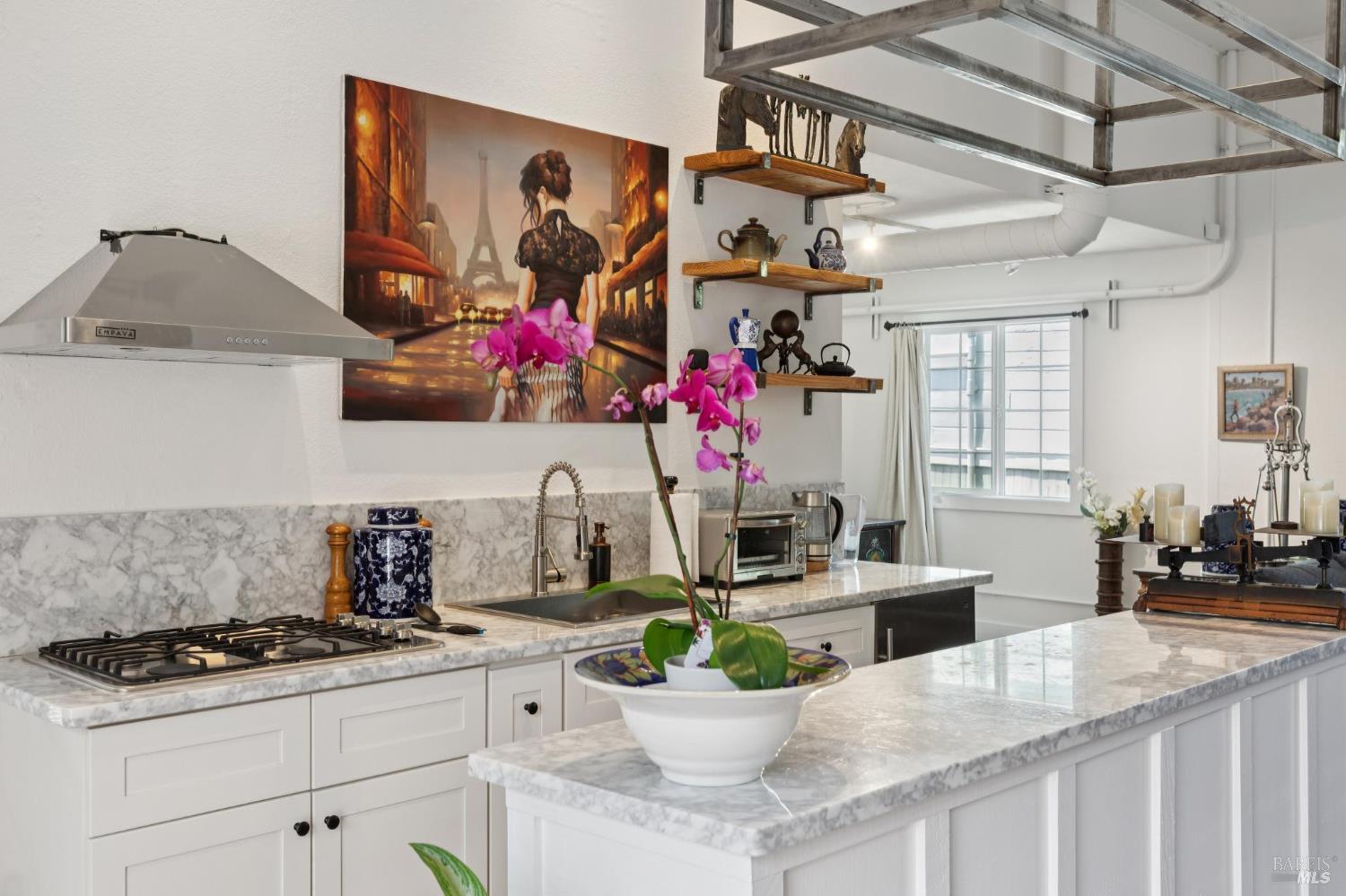 Detail Gallery Image 12 of 43 For 307 Bodega Ave, Petaluma,  CA 94952 - 2 Beds | 2 Baths