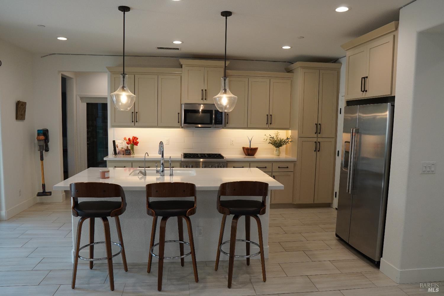 Detail Gallery Image 8 of 26 For 4288 Horizon Dr, Madera,  CA 93636 - 3 Beds | 2/1 Baths